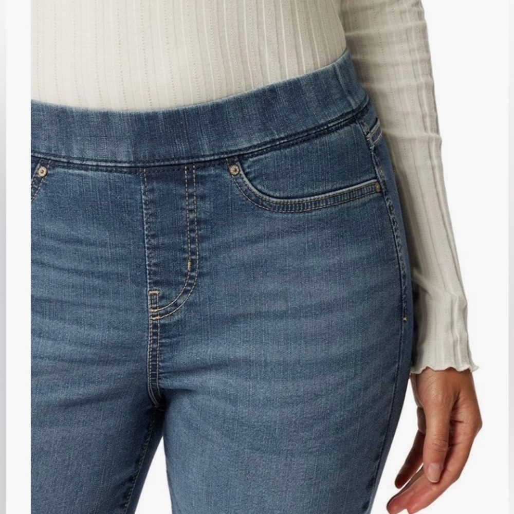 LEVIS Totally Shaping Pull-On Skinny Jeans Size 4 Long